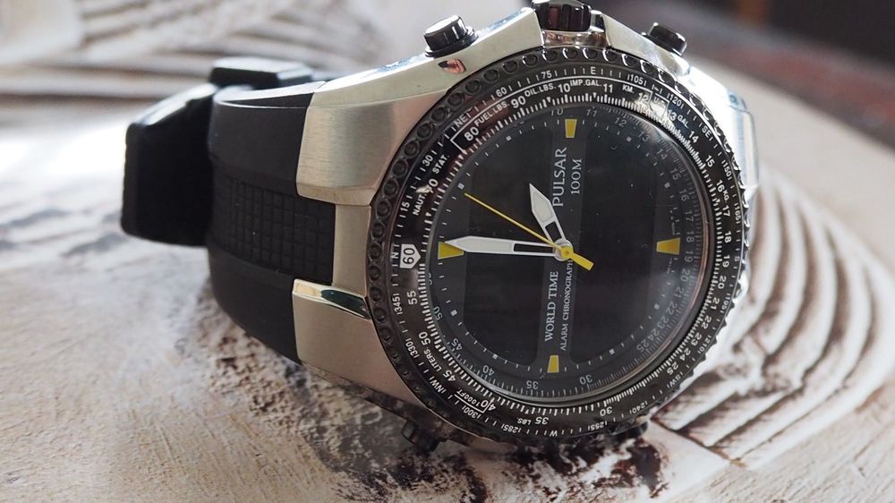 Pulsar world best sale time chronograph