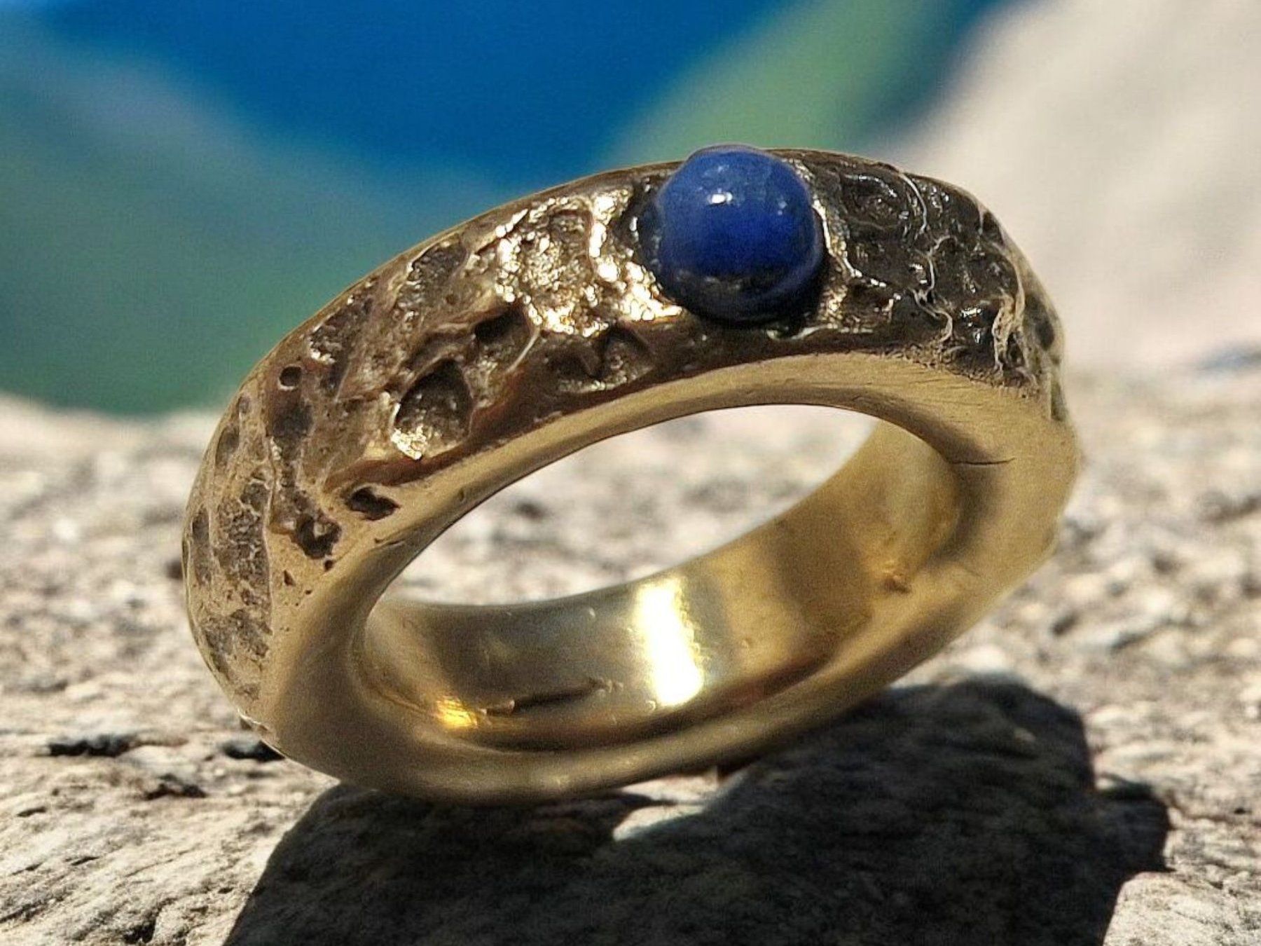 Ringe: Naturstyle-Ring Bronze, selbstgeschl. Lapislazuli, Gr. 54 – Neu und originalverpackt aus Aarau von Schmuckhoehle_MD