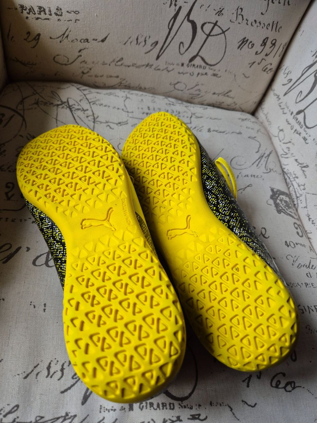 Puma Chaussures garçon: Puma Hallensportschuhe – D'occasion à Rüthi (Rheintal) par alphabettagamma 1
