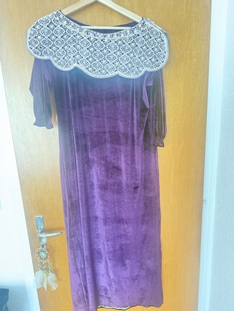 Robe abaya en velours violet et dentelle, taille M