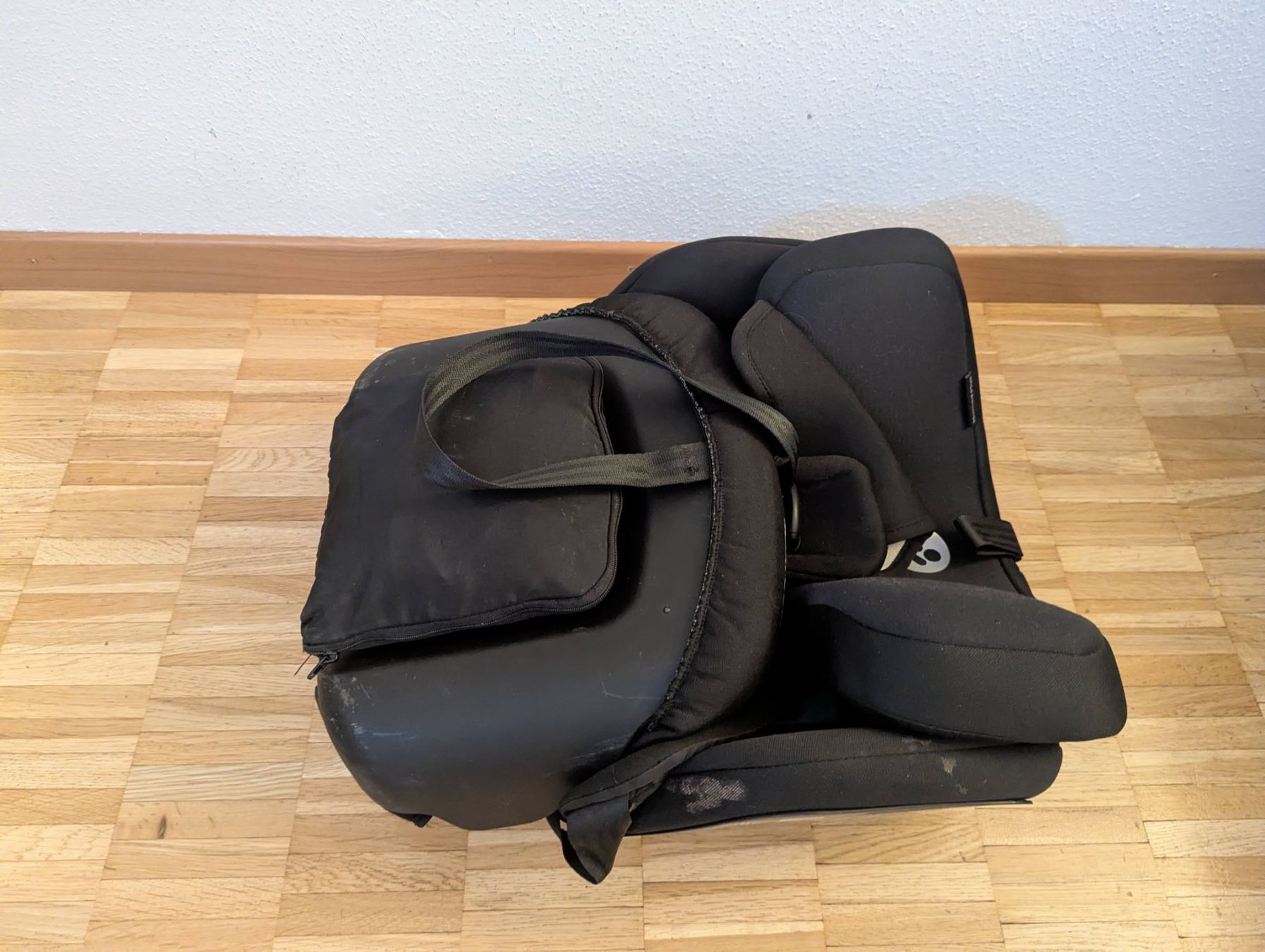 Maxi-Cosi Auto-Kindersitze: Maxi Cosi Nomad Plus – Gebraucht aus Thalwil von rniesler 2
