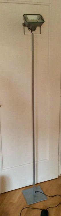 Lampadaire moderniste Arlus Laiton avec tablette années 50
