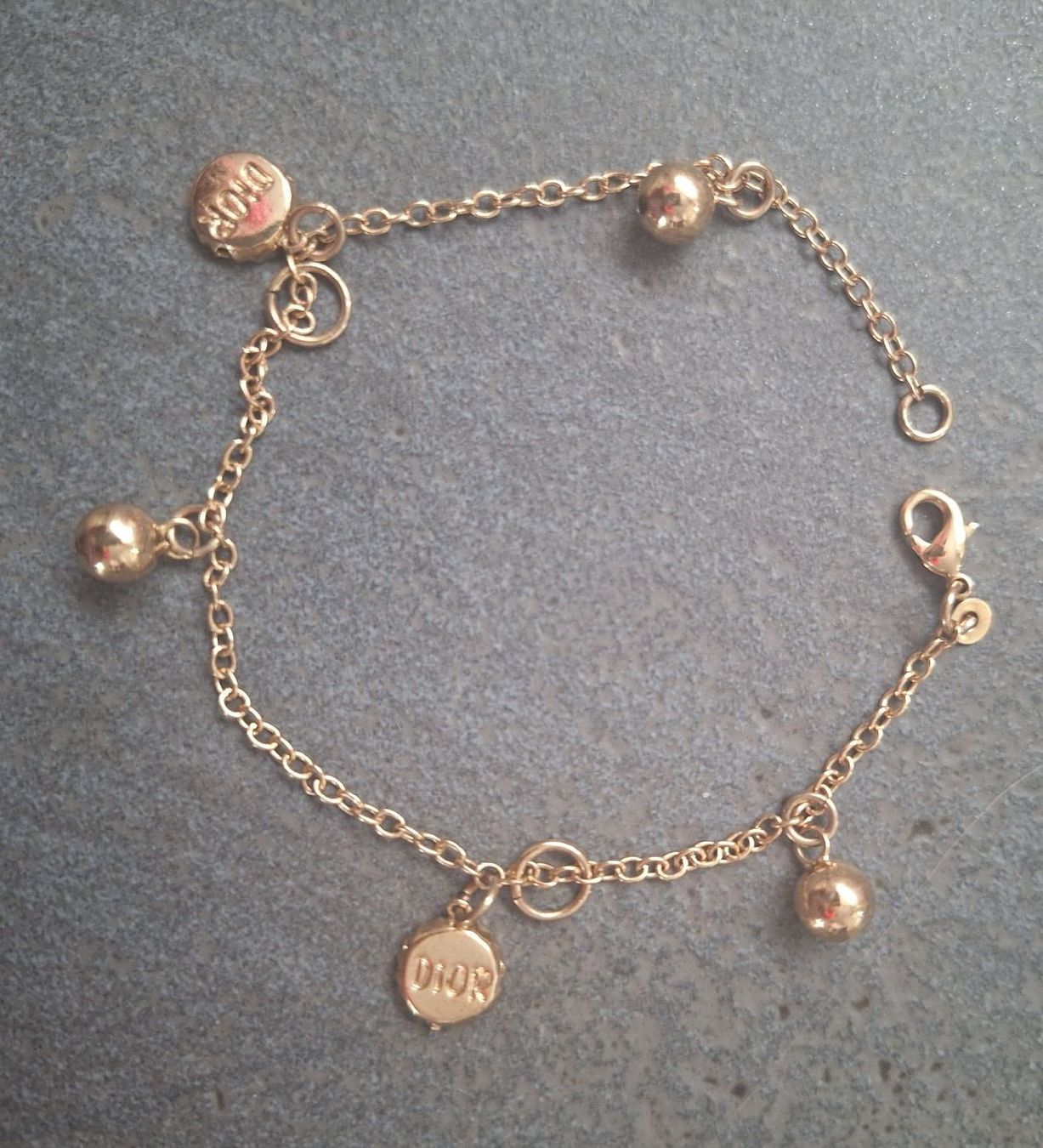 Bracelets: Armband mit Kugeln Vintage – D'occasion à Kerzers par ExpressoTerreno