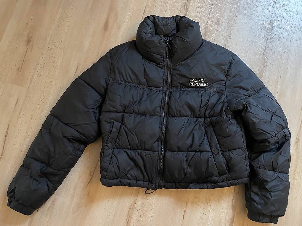 Giacche & Cappotti: Kurze Daunenjacke Mädchen Grösse XS – Nuovo (secondo la descrizione) da Nidau venduto da Weixel
