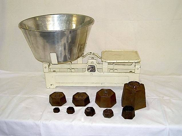 Bilance e pesi: Marktwaage mit Gewichtssteinen – Usato da Seewil venduto da flohma