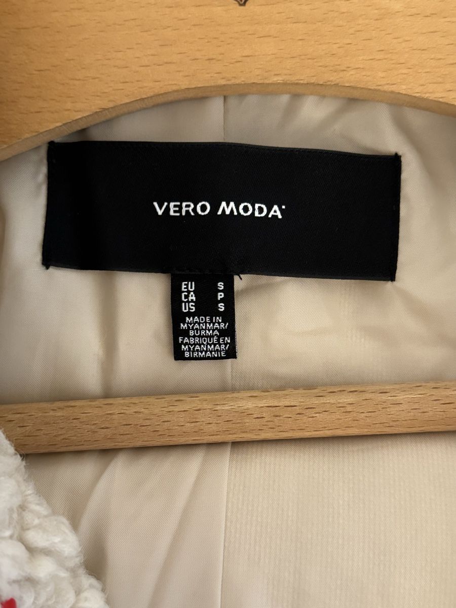 Vero Moda Cappotti: Mantel gr.S TEDDYFELL VERO MODA – Nuovo (secondo la descrizione) da Niederglatt ZH venduto da val_p6bt 3