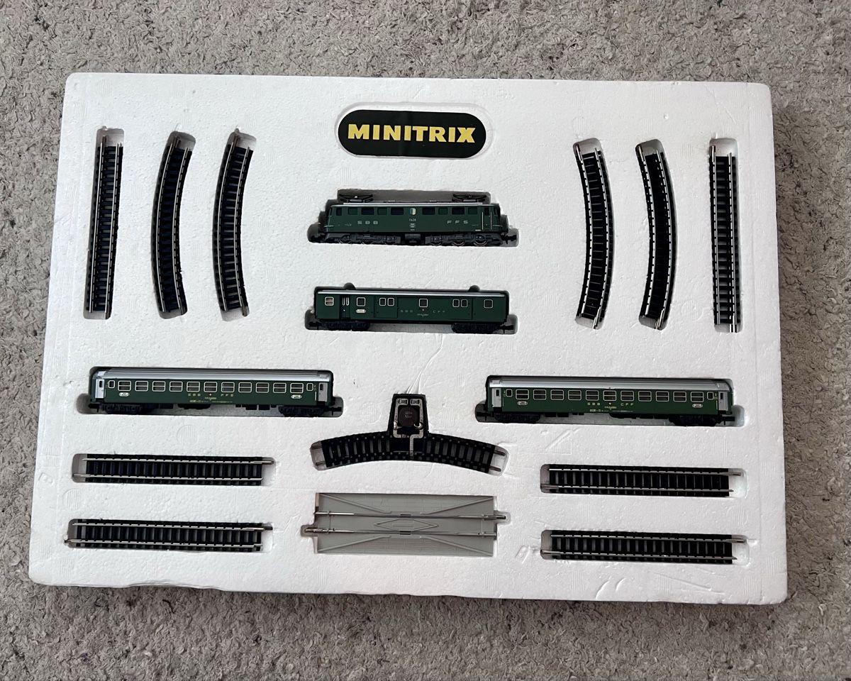Trix Modellini di ferrovie: Minitrix N SBB Modellbahn 1004 – Usato da Emmenbrücke venduto da ThomiE01 1