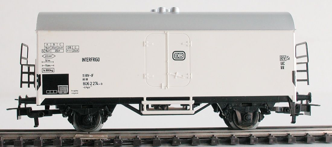 Märklin Modellini di ferrovie: Märklin Kühlwagen Interfrigo der DB Spur H0 – Usato da Oberwil BL venduto da Klang 1