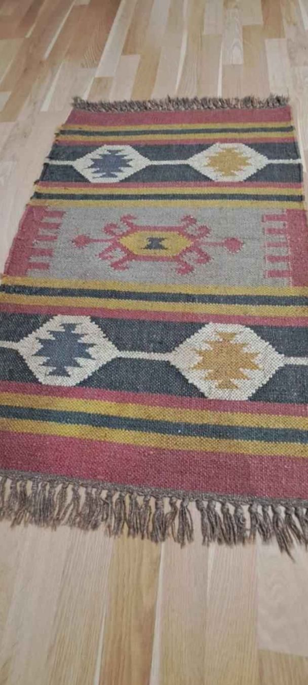 Teppiche: Teppich Ethno Muster mit Fransen mehrfarbig gebraucht – Neu (gemäss Beschreibung) aus Binningen von vey_88km 1
