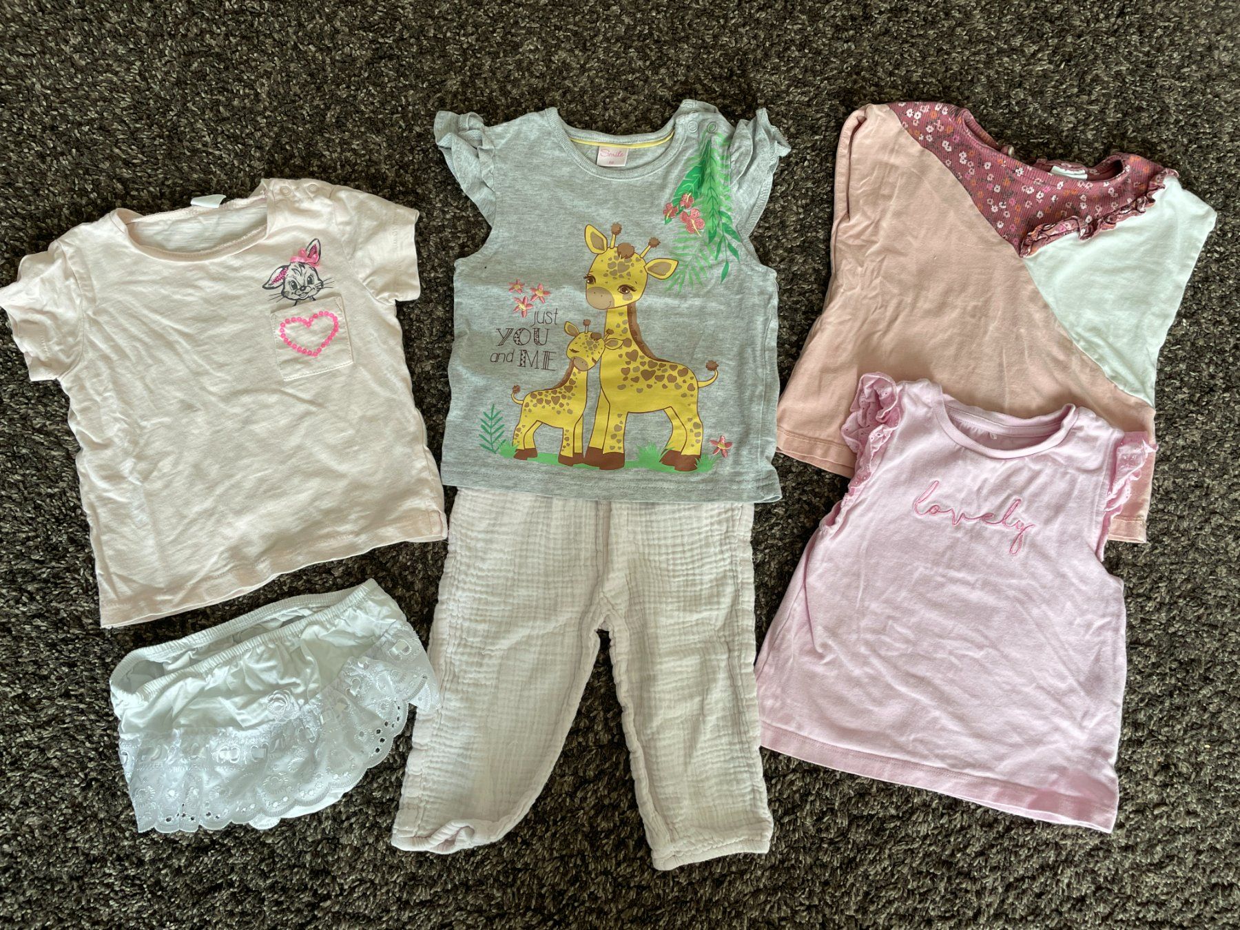 Lotti & Set di vestiti: Mädchen Kleiderpaket Grösse 80 – Usato da Kloten venduto da schunksz