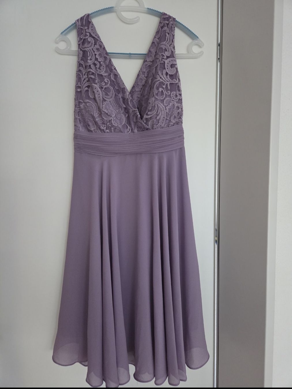 Vestiti: KRAIMOD Kleid Grösse 40 in Mauve – Nuovo (secondo la descrizione) da Ebnat-Kappel venduto da Capri-corn