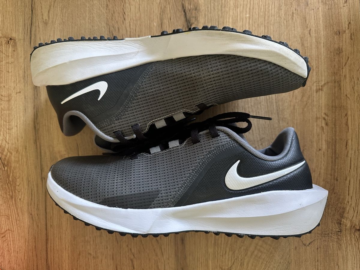 Nike Herrenschuhe: Nike Golf Infinity (ohne spikes) 42 – Gebraucht aus Oberburg von Serbus 1