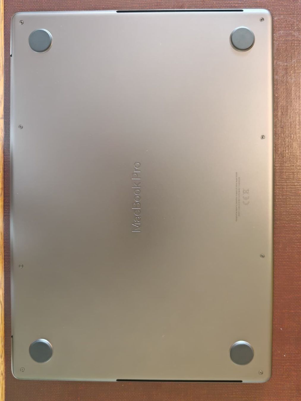 Apple Notebook: Macbook pro m5 pro 24Go/1To – Nuovo (secondo la descrizione) da Genève venduto da oka_h6ts 1