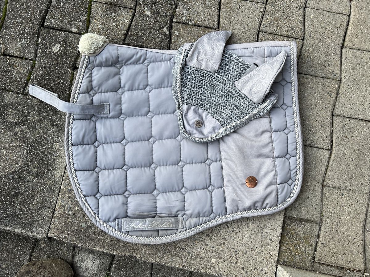 Felix Bühler Decken: Felix Bühler Schabracken set – Gebraucht aus Niederhasli von secondhand10