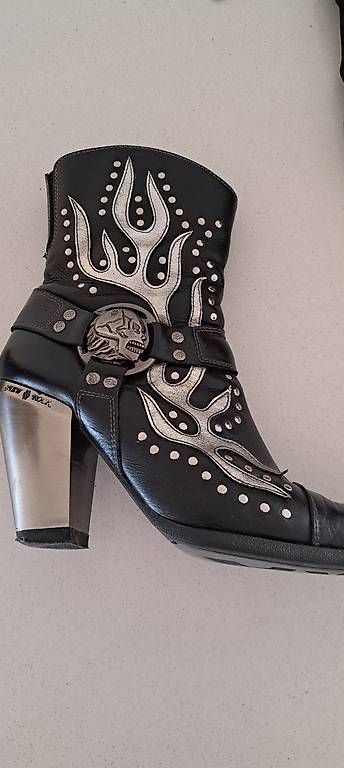 Damenschuhe: NRK Stiefeletten gebraucht Gr. 39 – Gebraucht aus Aarau von Kling213