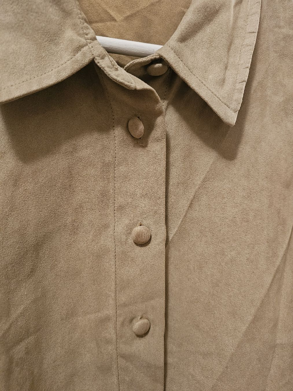 Zara Camicette: Zara Hemdbluse Wildleder Optik Beige Gr. L – Usato da Bern venduto da Oscarella