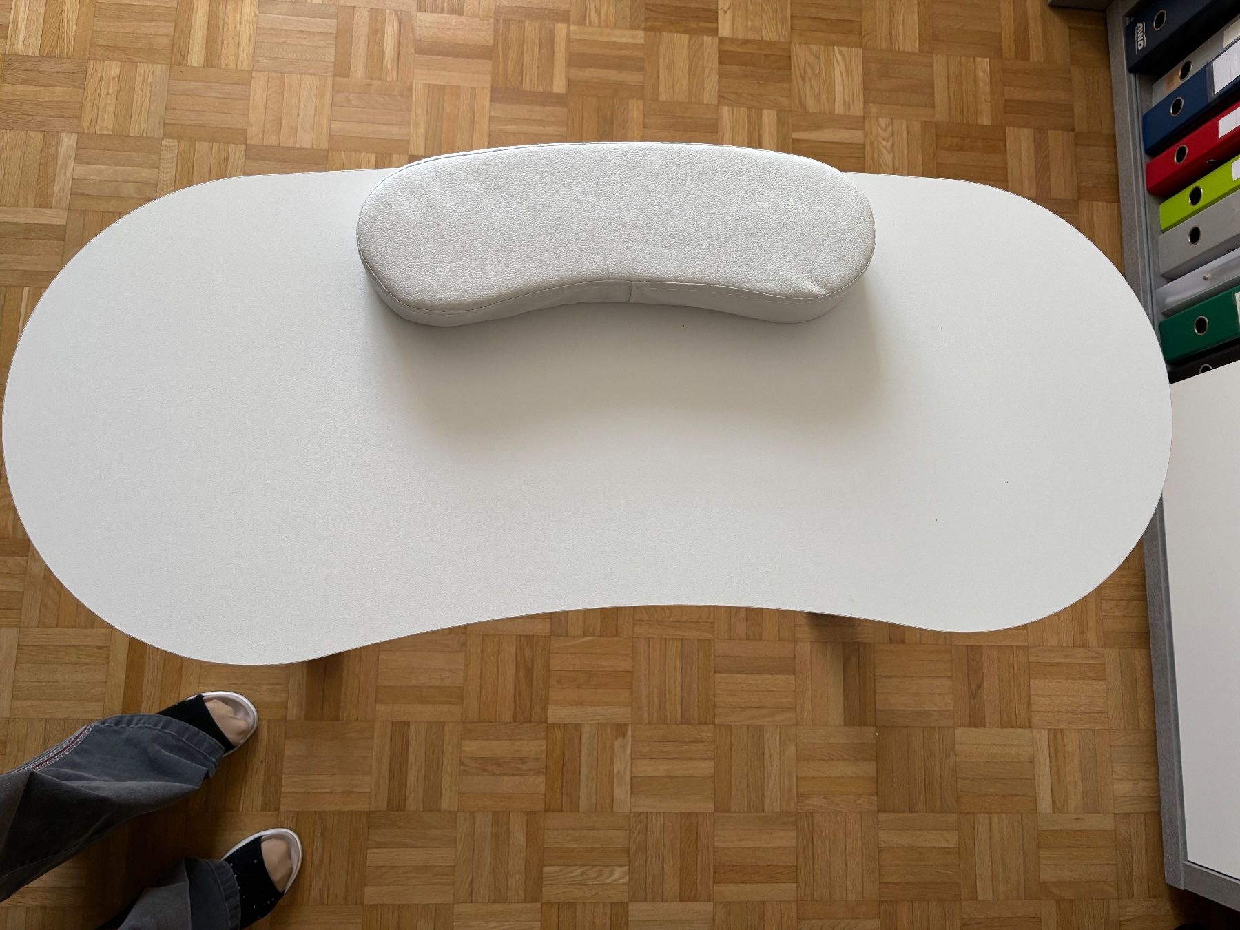 Tische: Nageltisch – Gebraucht aus Kloten von Sunnysunny 3