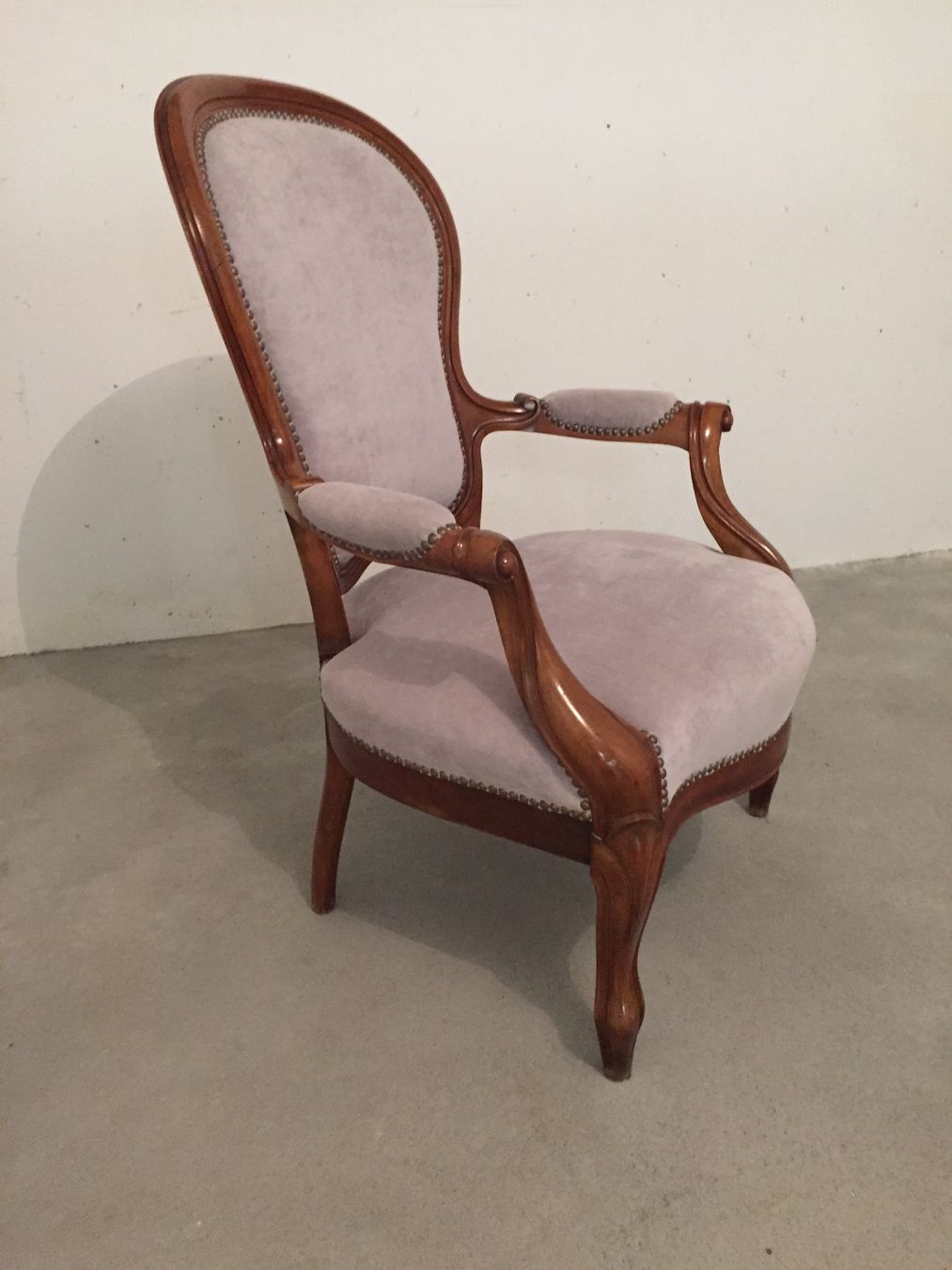 Poltrone: Louis Philipp Sessel, Nussbaum um 1870 – Usato da Meilen venduto da EXPERIOR-ONE 2
