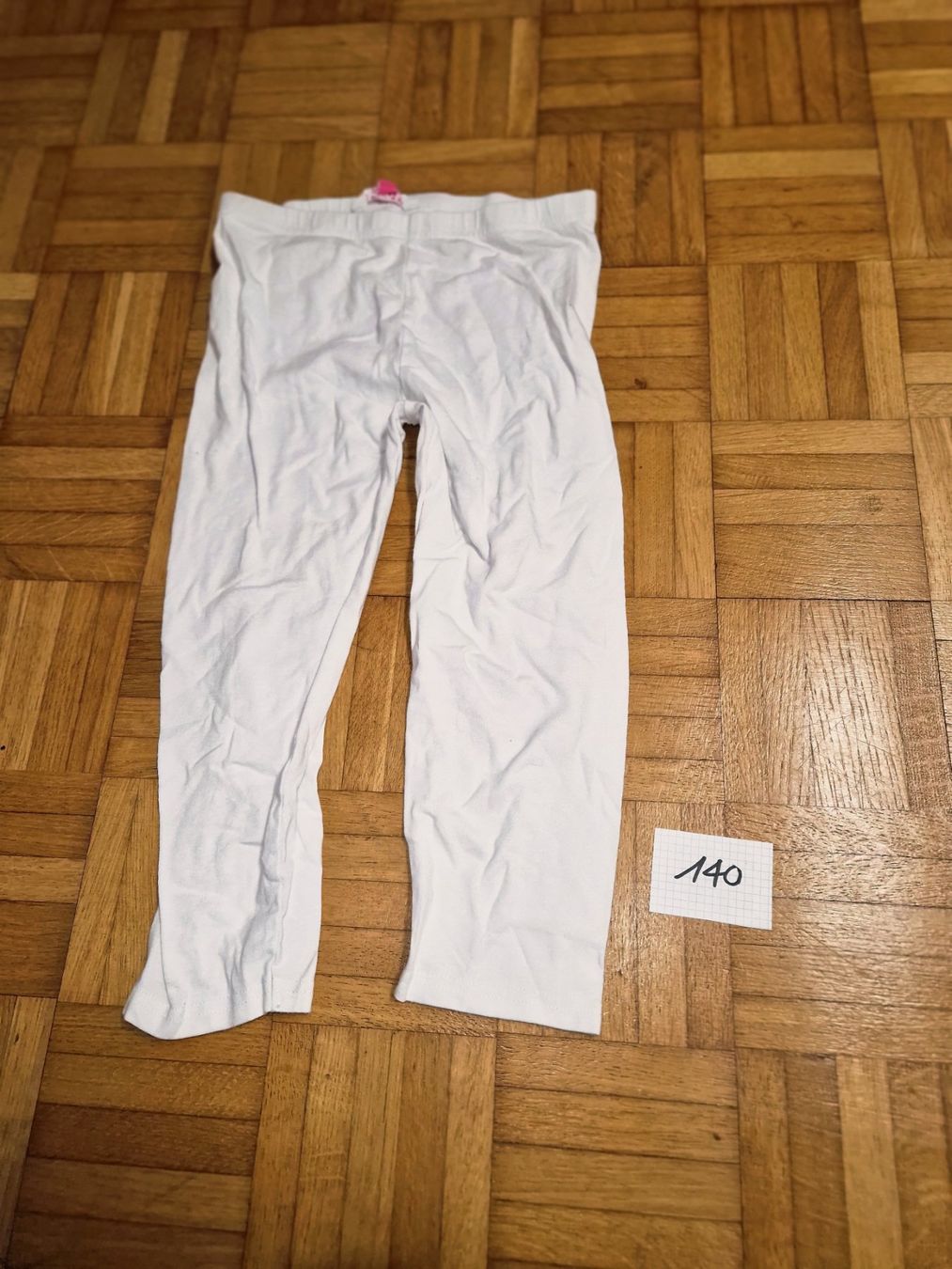 Pantalons: Hose Grösse 140 – D'occasion à Stüsslingen par white_angel86