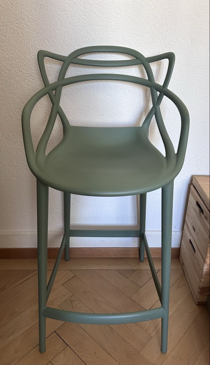 Kartell Hocker: Barhocker Barstuhl Kartell Masters Stool – Gebraucht aus Zürich von ann_9fv5 2