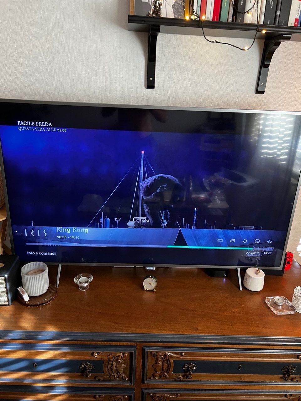 Fernseher: Philips 65” 4K Ambilight Smart TV – Gebraucht aus Lausanne von dia_xs9l 4