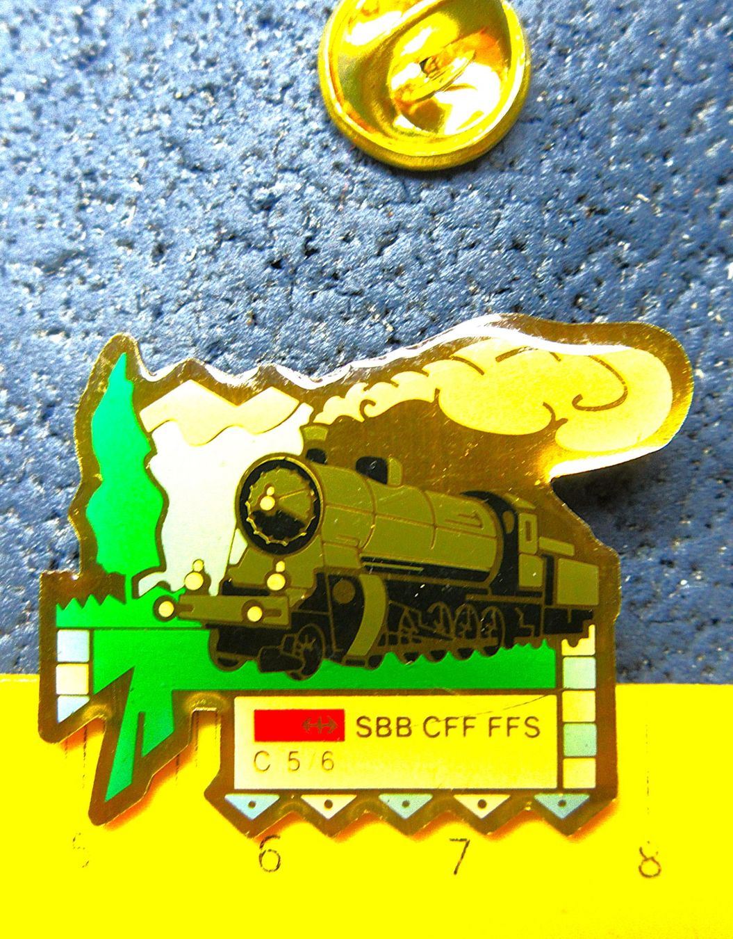 SBB/CFF/FFS Placchette & Badge: BAHN SCHWEIZ PIN SBB DAMPFLOK C 5/6 GLASIERT – Usato da Ettingen venduto da Hausi4711