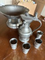 Zinnkrug mit Deckel und 4 Becher, Schale. Gebraucht.