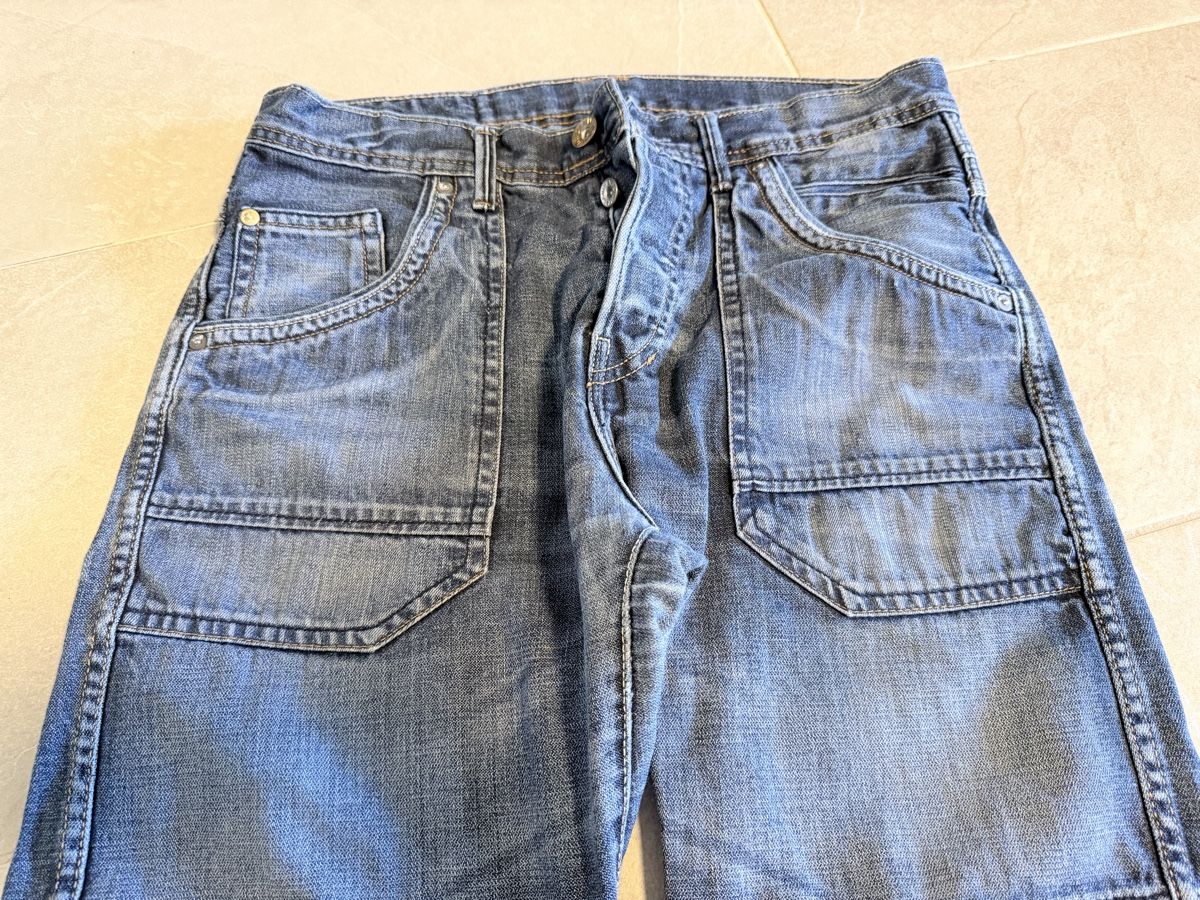 H&M Jeans: H&MJeans Shorts Gr. 30 oder ca. 170 – Usato da Brüttisellen venduto da Ayersa 2