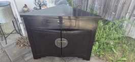 Chinesischer Eckschrank