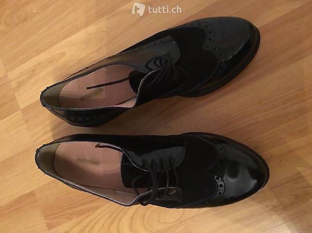 Chaussures femmes: neue lederschuhe gr. 41 – D'occasion à Mörschwil par nvcmi 1