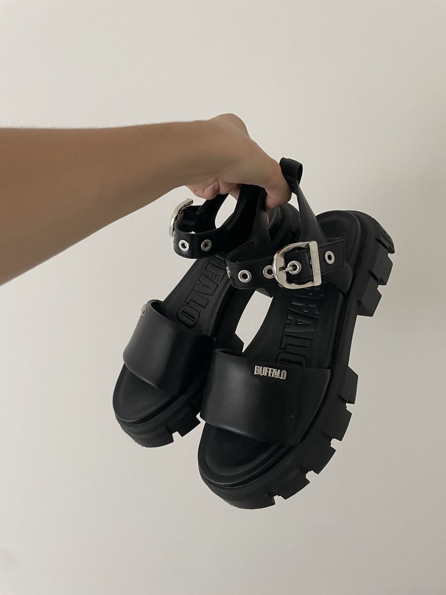 Buffalo Damenschuhe: Sandales Buffalo – Neu (gemäss Beschreibung) aus Hauterive NE von Liianna___