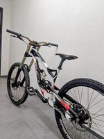 YT Tues 2.0 Pro Medium Downhill Bike 2013