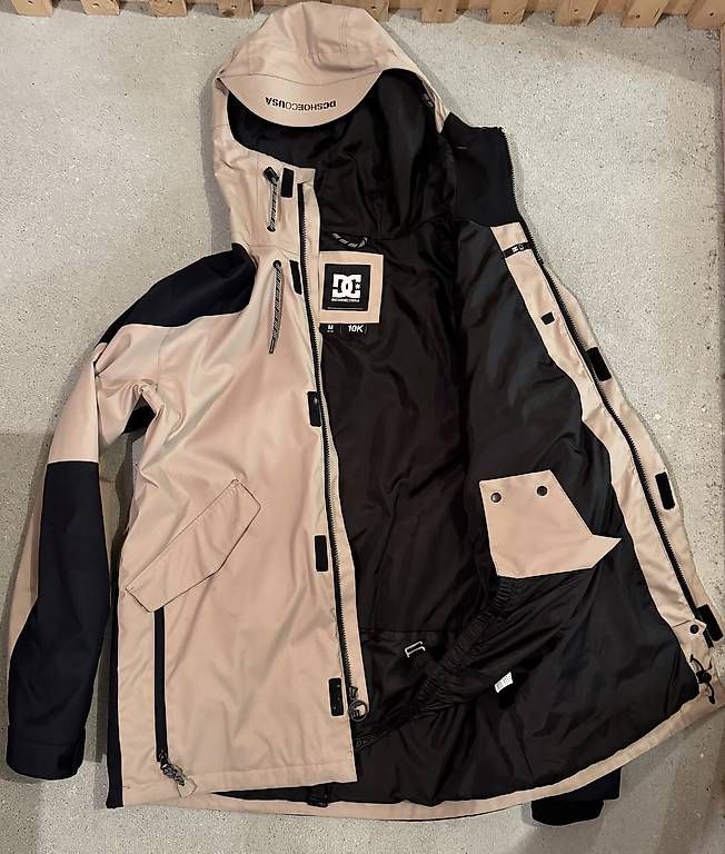 Giacche: Snowboard Jacke, Winterjacke DC – Usato da Sursee venduto da Jaenuful 1