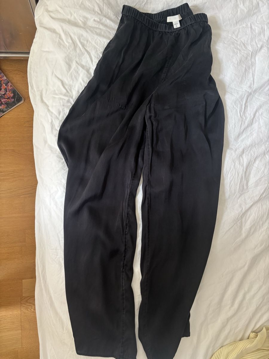 Arket Pantaloni: Arket 100% Silk pants XS – Difettoso da Zürich venduto da Salomej011 1