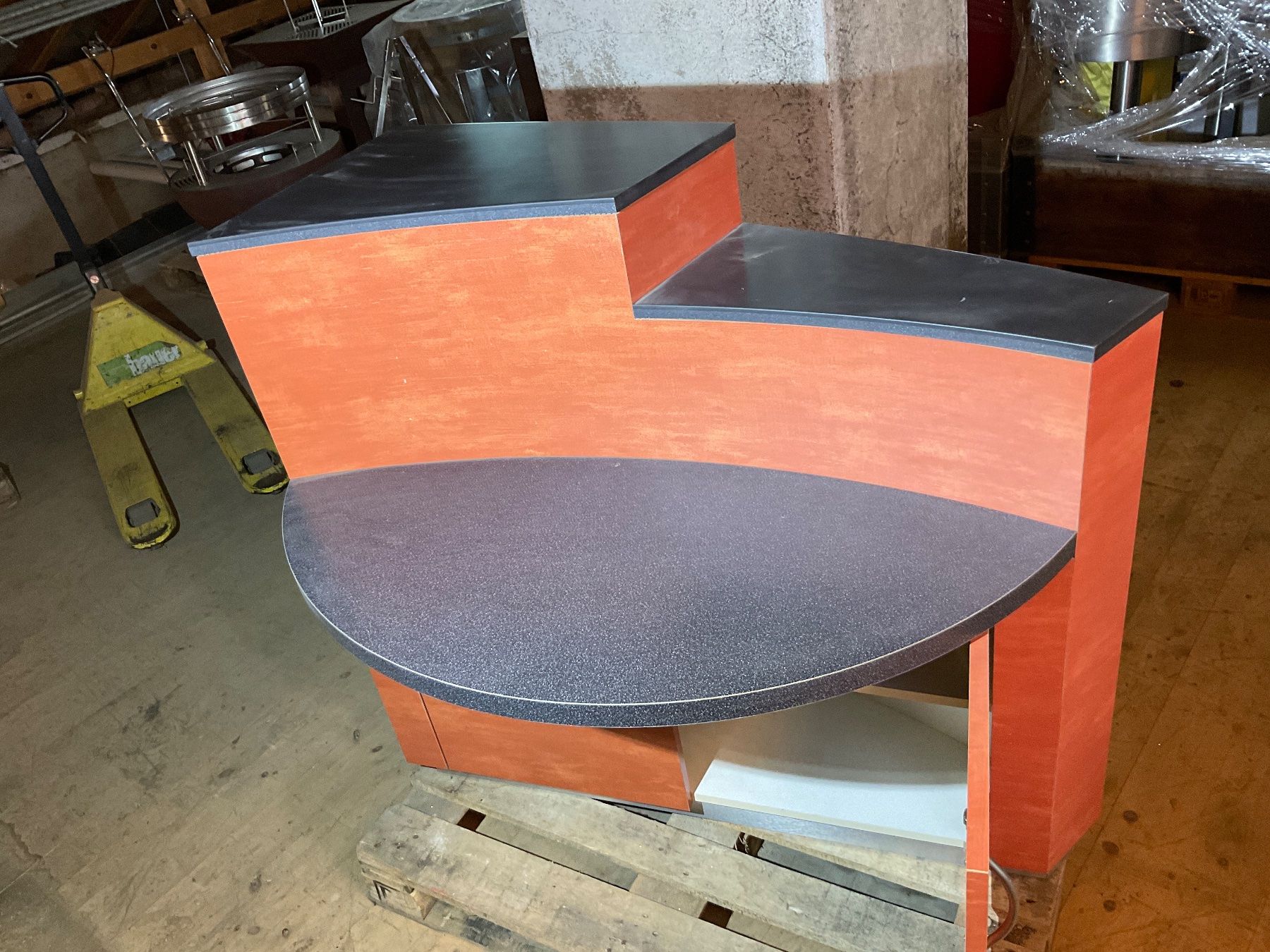 Allestimento di negozi e stand fieristici: Gebrauchte Bar / Theke – Usato da Bottmingen venduto da bj824 2