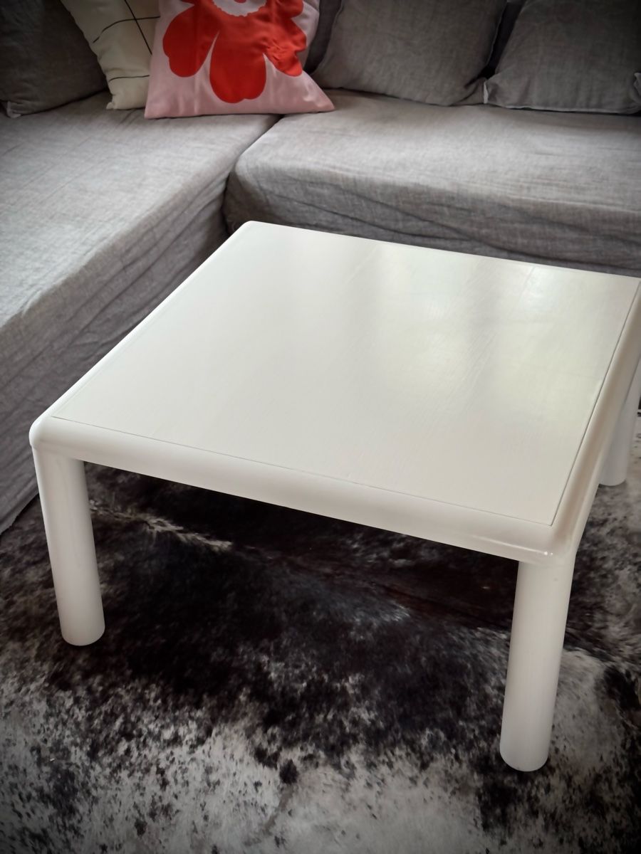 Tables: White wooden coffee table – D'occasion à Stäfa par TuuliM