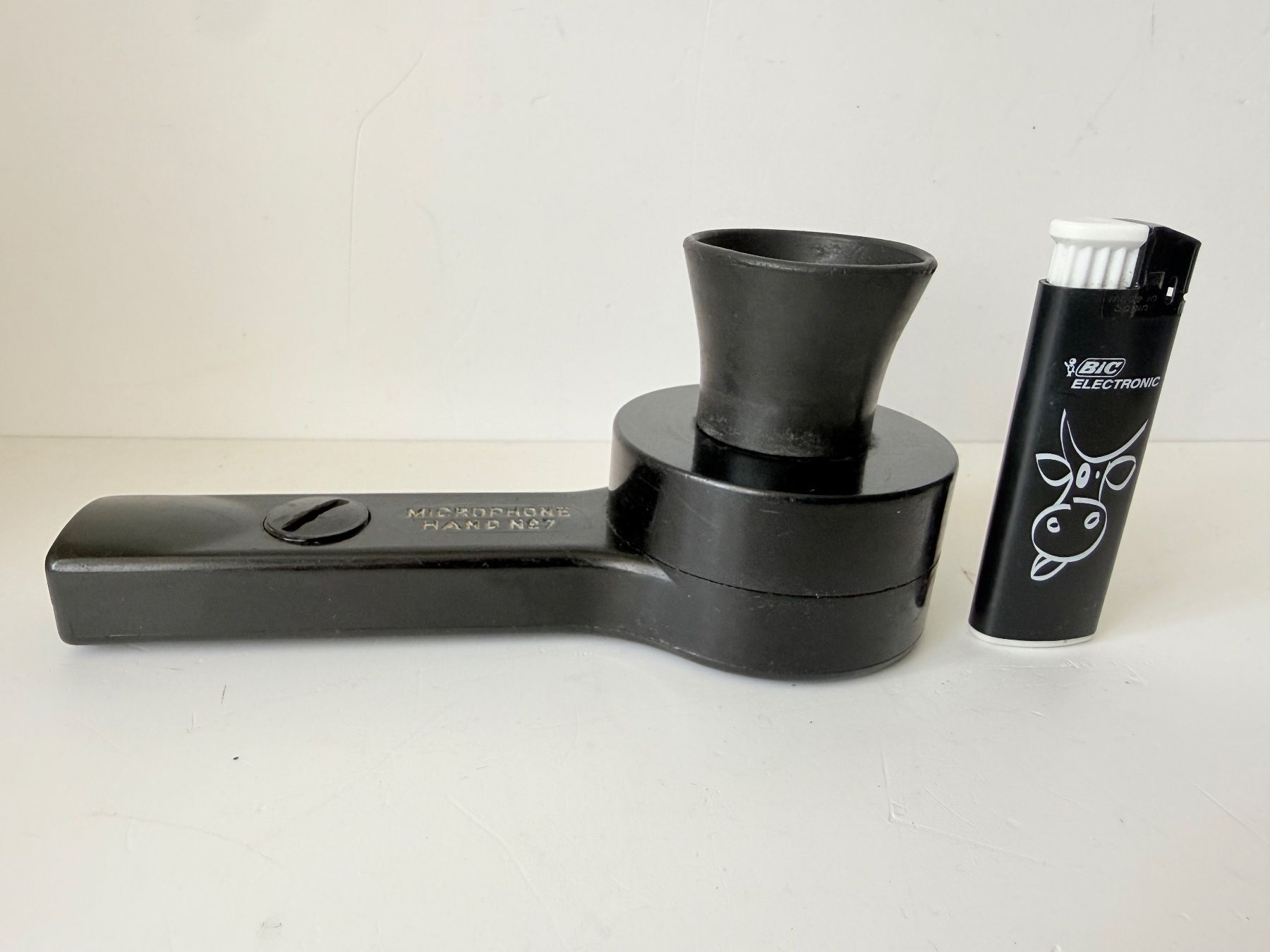 Microphones: Handmikrofon aus Bakelit – D'occasion à Zwingen par moje1 1