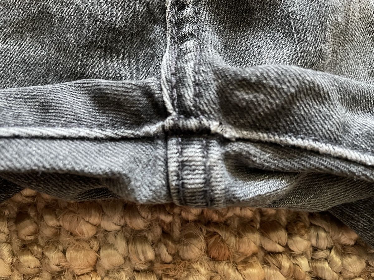 Levi's Jeans: Levi's Hose Slim Grösse 26 grau/schwarz – Usato da Basel venduto da Garfield038 4