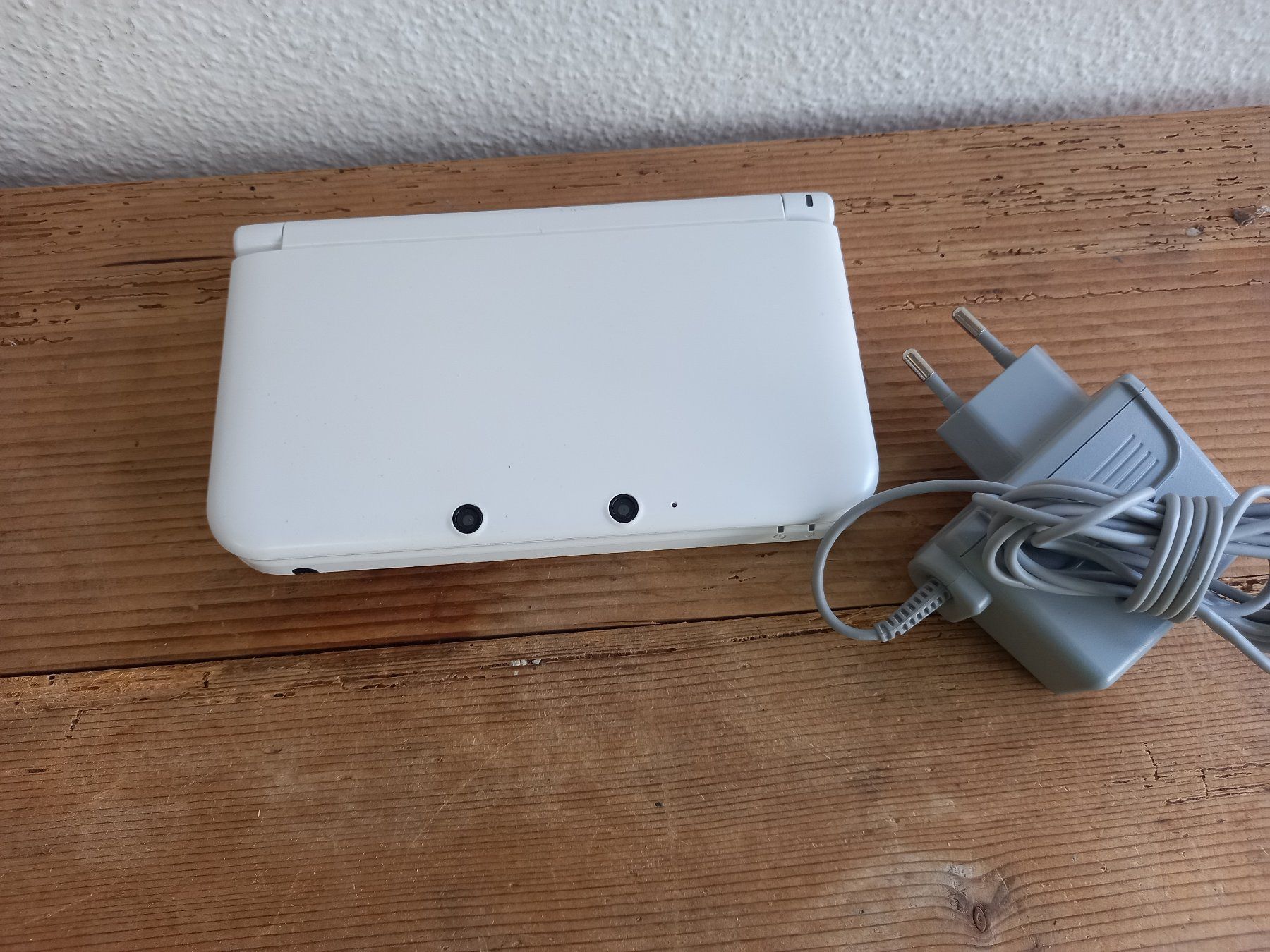 Nintendo Consoles: Nintendo 3DS XL mit Ac Adapter – Défectueux à Prez-vers-Siviriez par Monija70