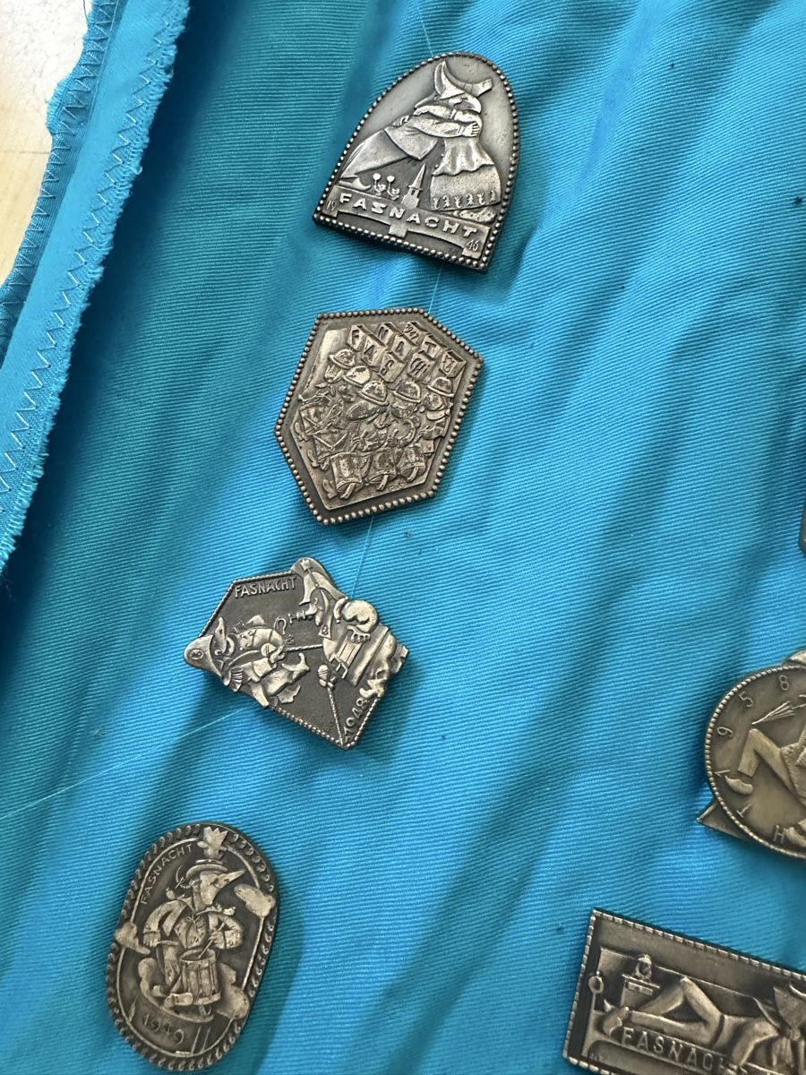 Placchette & Badge: Fasnacht Basel Sammlung SILBER ab 1946 – Usato da Basel venduto da fasnachtsoutlet1965 1