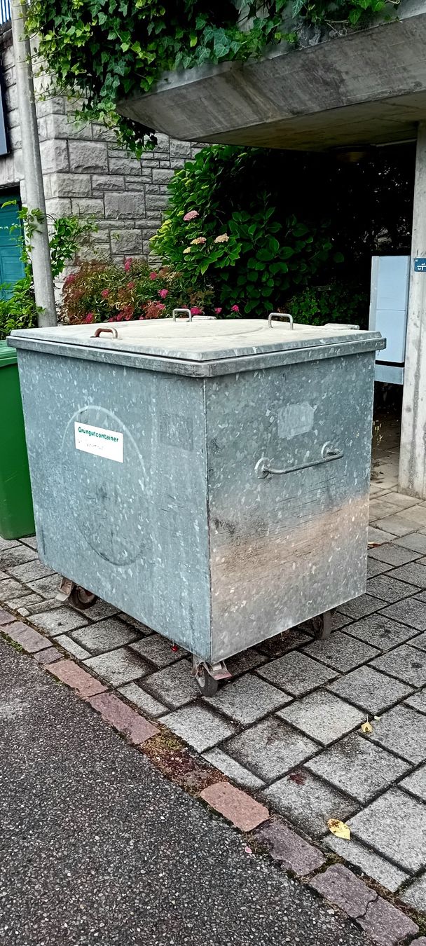 Banconi: Container aus Metall – Usato da Hombrechtikon venduto da kialani 2