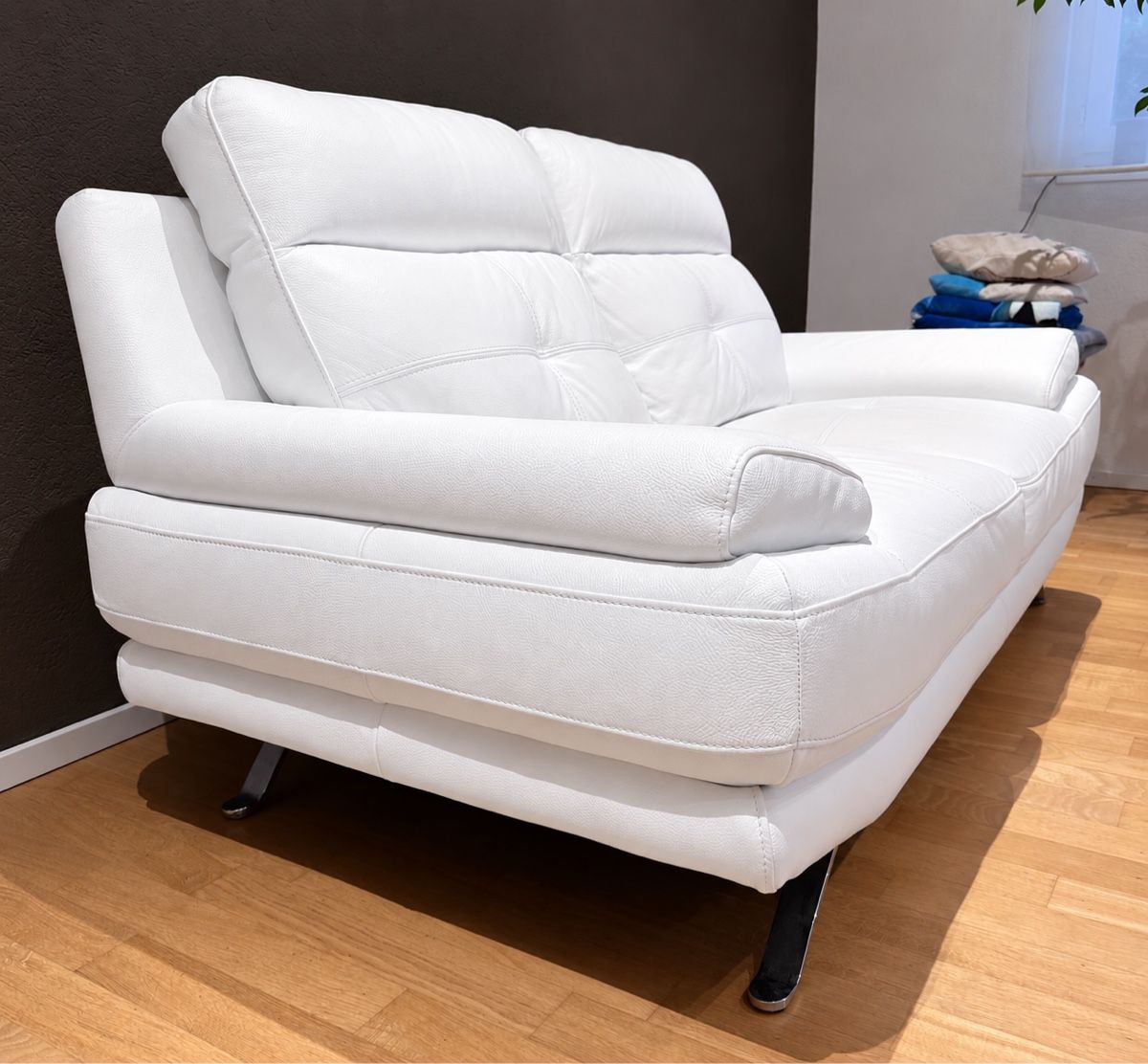 Divani: 2-er Sofa Leder weiss, 90x175 cm – Usato da Fehraltorf venduto da Caballero 1