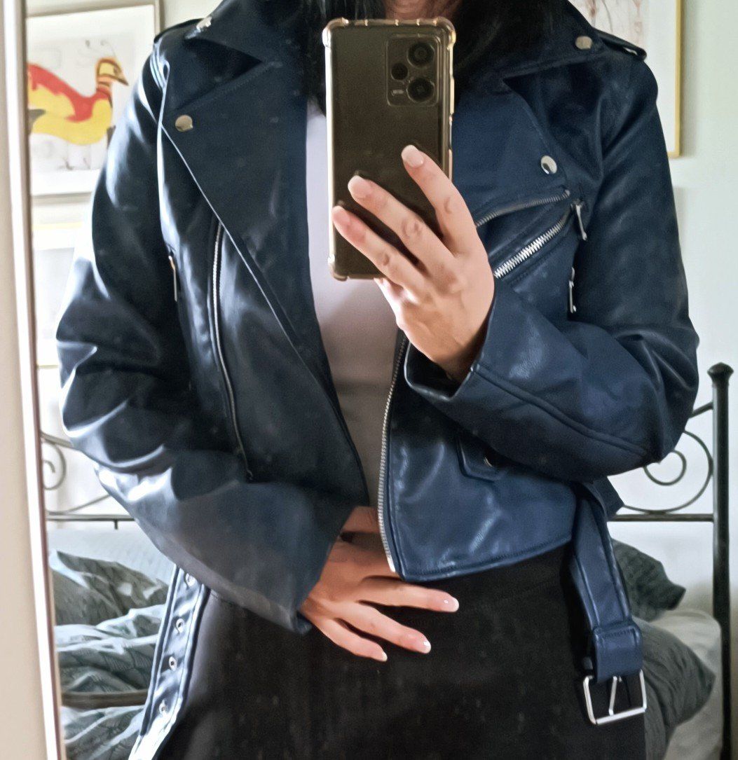 Stradivarius Giacche: Blaue Kunstlederjacke im Biker-Look, Grösse L – Nuovo (secondo la descrizione) da Zürich venduto da salsera44 2