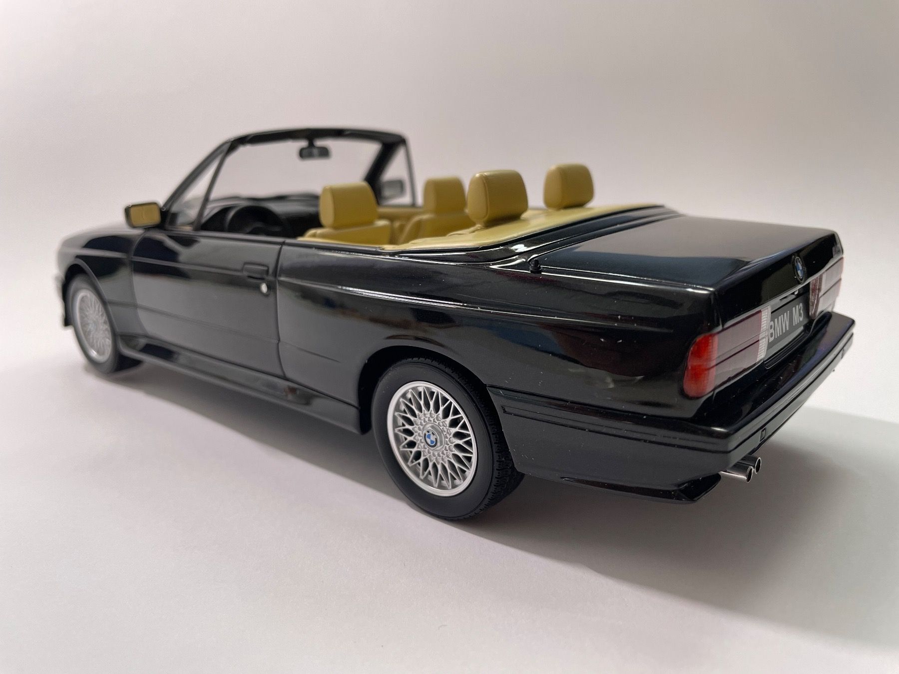 Otto Models Modellini d'auto: Ottomobile BMW e30 M3 Cabrio 1/18 OT1012 – Nuovo e nell'imballaggio originale da Sutz venduto da mtechcab 4