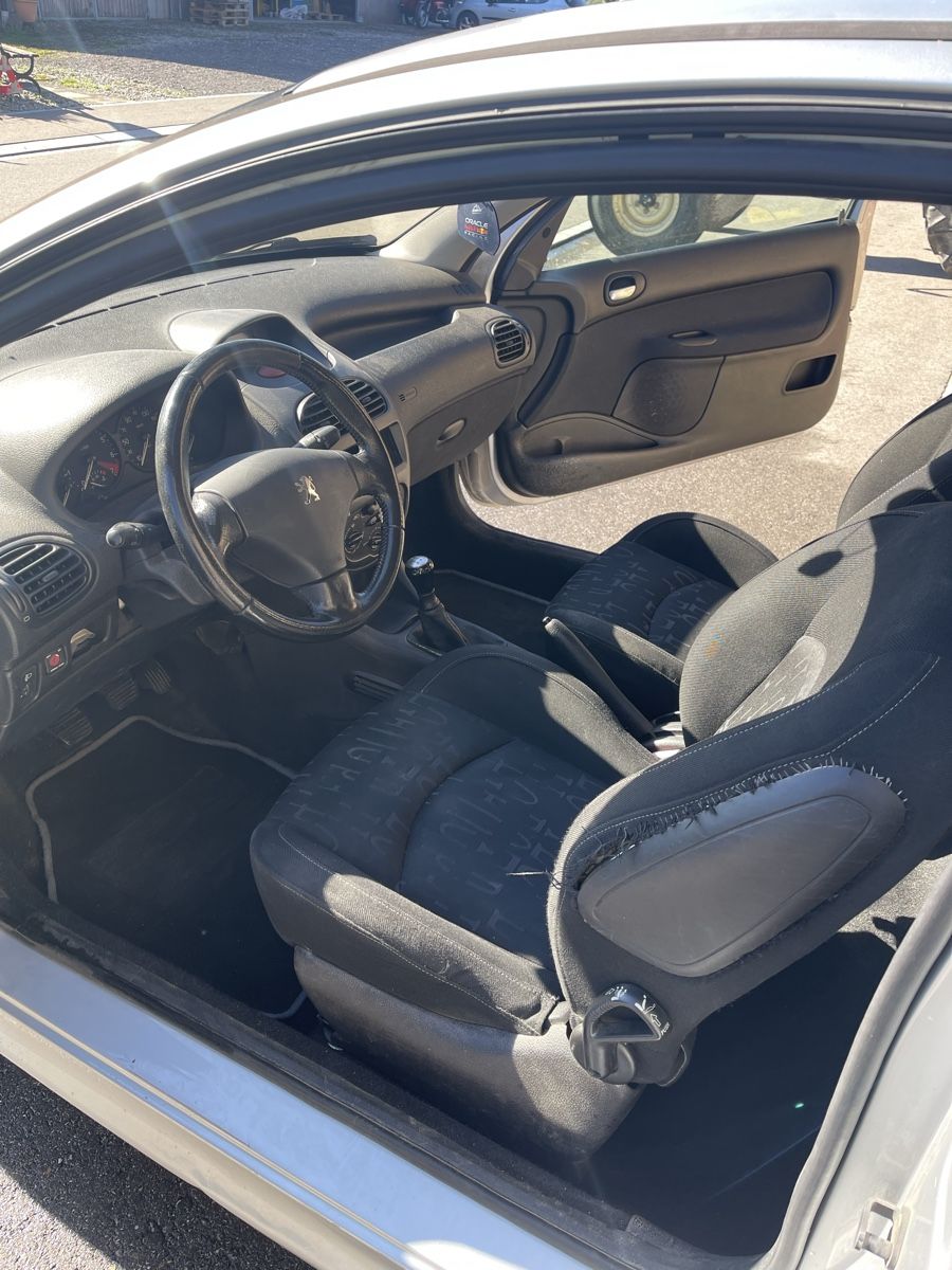 Peugeot Automobili: Peugeot 206 1.6 16V – Usato da Langrickenbach venduto da Freemic 5