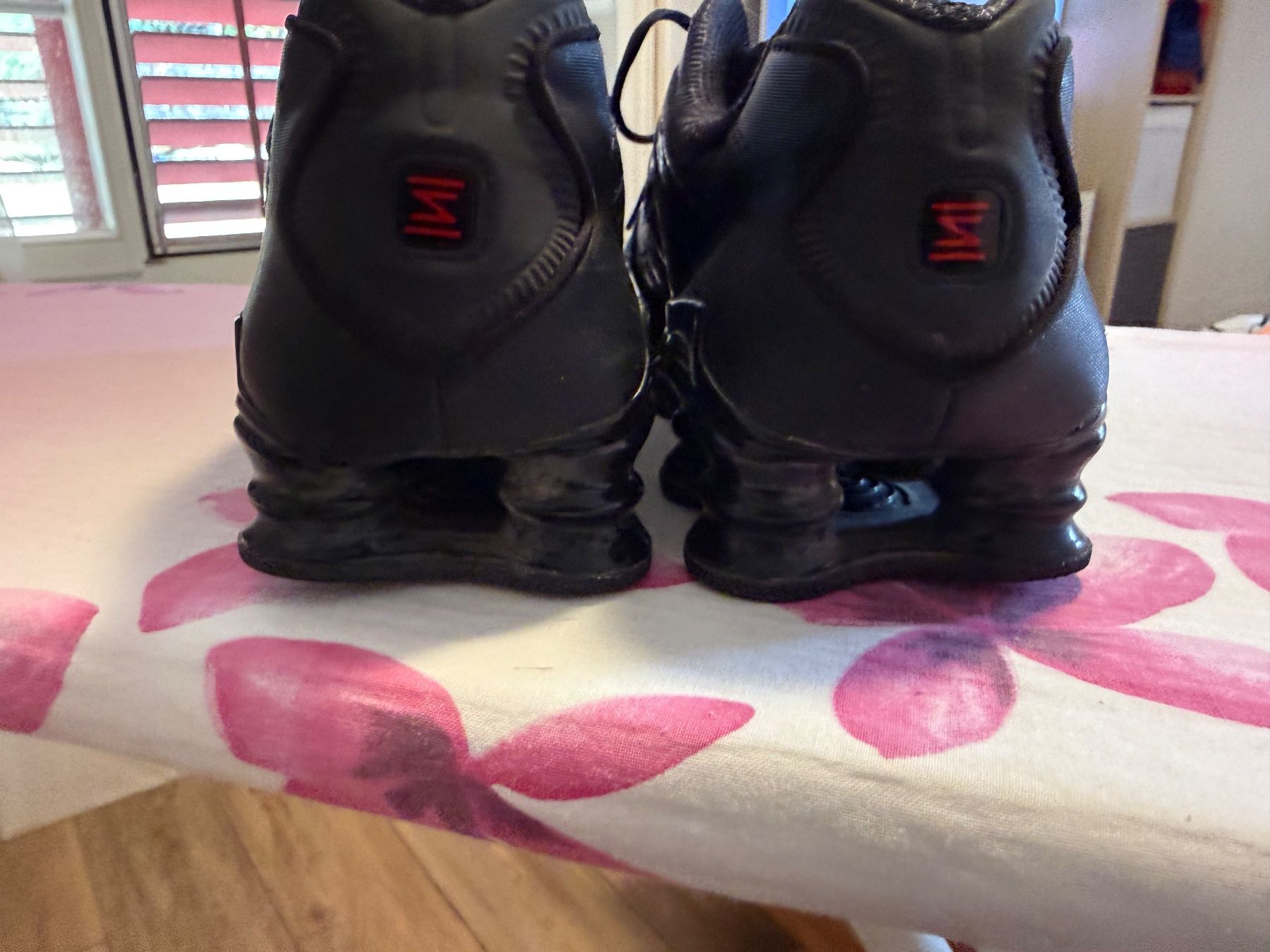 Nike Herrenschuhe: Nike Shox Black Gr.44,5 – Gebraucht aus Riniken von Lazitto 4