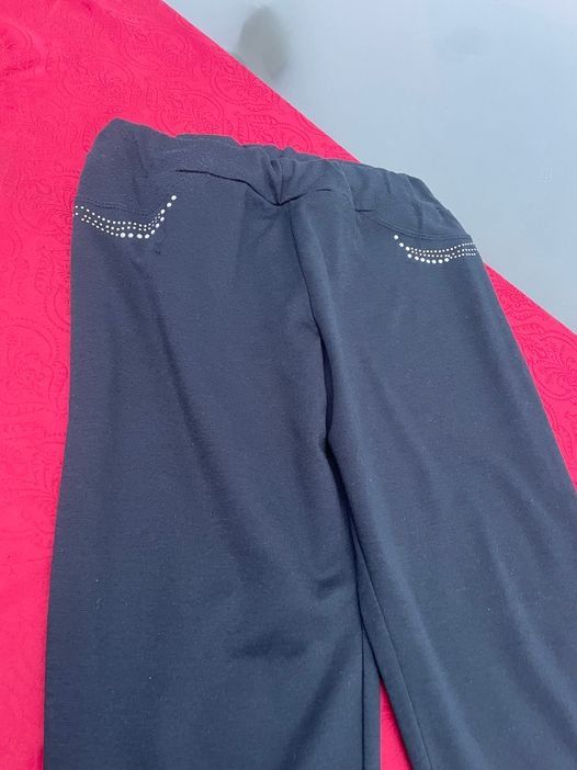 Pantaloni: Damen Hose schwarz 40/42 – Usato da Bergdietikon venduto da antovale 1
