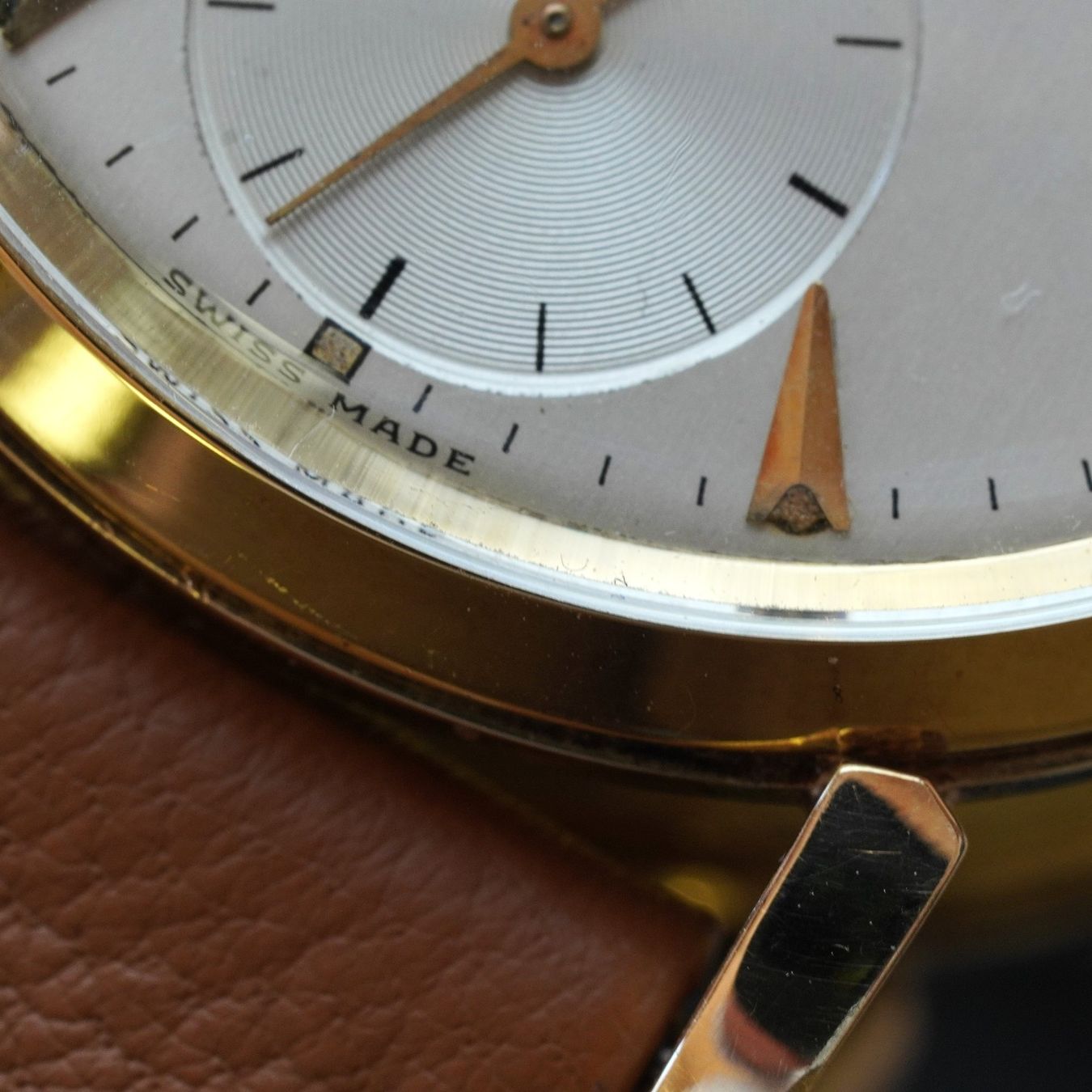 Omega Orologi: Omega 14k Kaliber 266 "fancy lugs" – Usato da Kreuzlingen venduto da GRAFCLASSICS 3