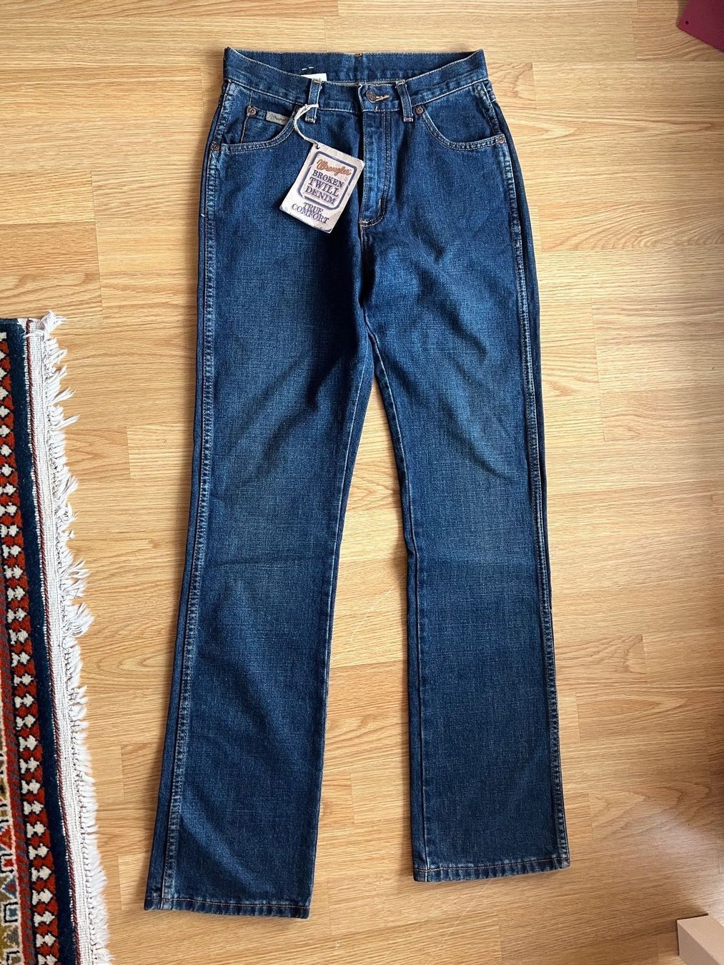 Jeans: Wrangler Jeans Gr. 27 / 32 – Nuovo e nell'imballaggio originale da Tafers venduto da JP911