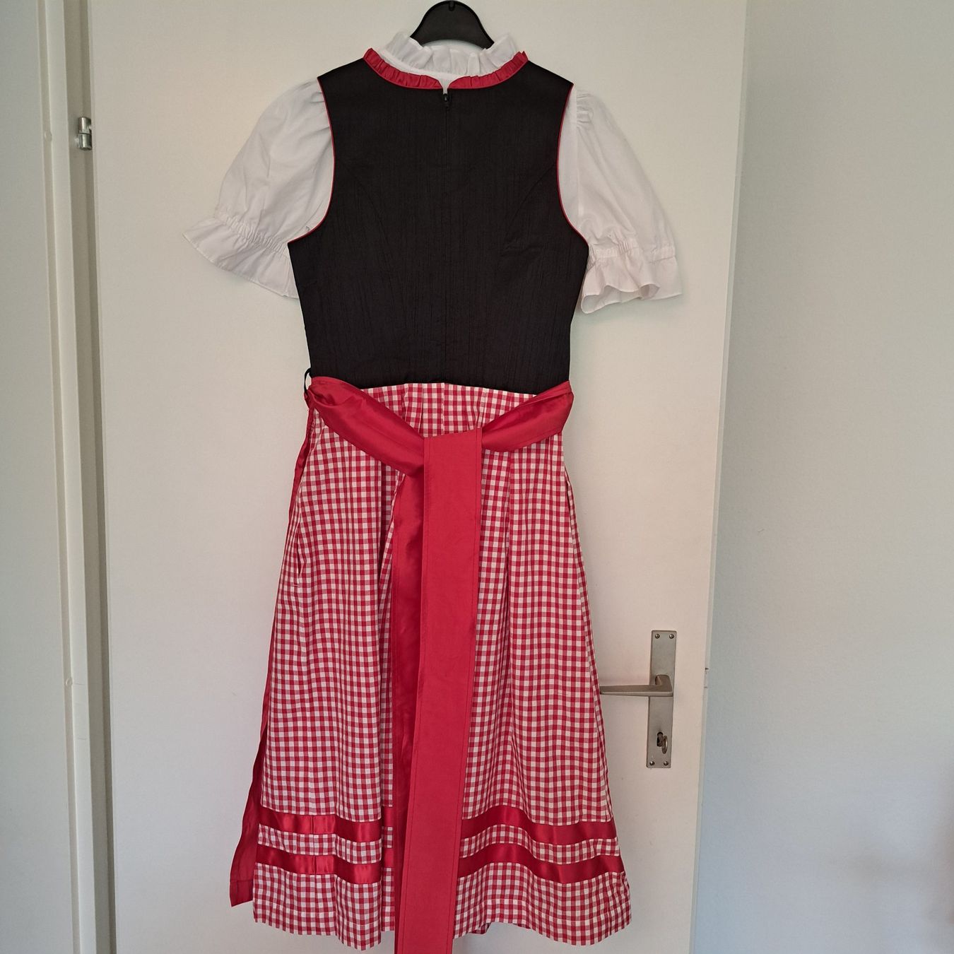 Costumi: Dirndl by Tchibo – Usato da Grüningen venduto da Tappio 1